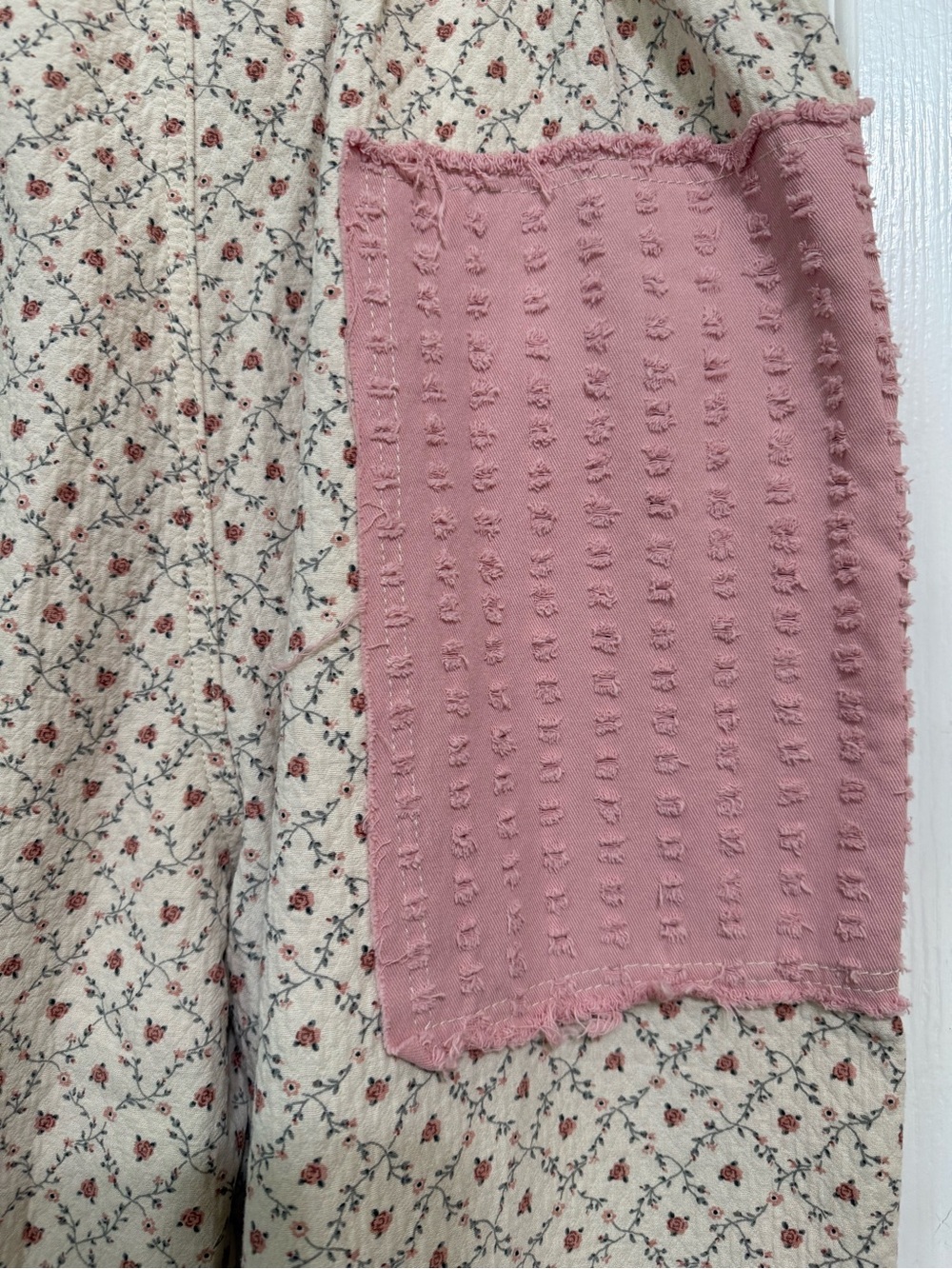 H014 New POL L 17-21 Cream Culotte Pants with Pink Patch Pockets - Picture 7 of 13